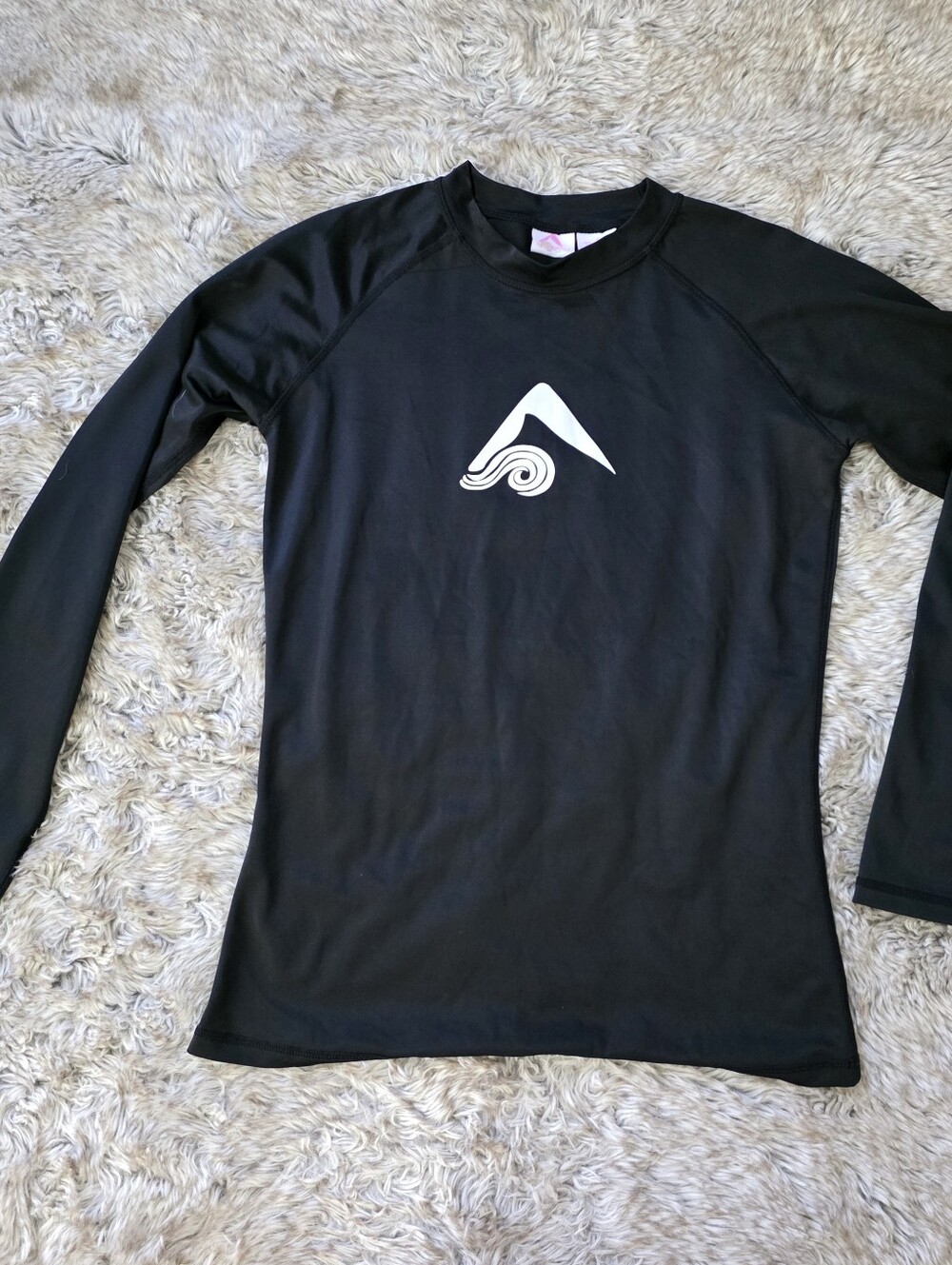 Kanu Surf Keri Long Sleeve Rash Guard Black with White Wave Logo Women's Small